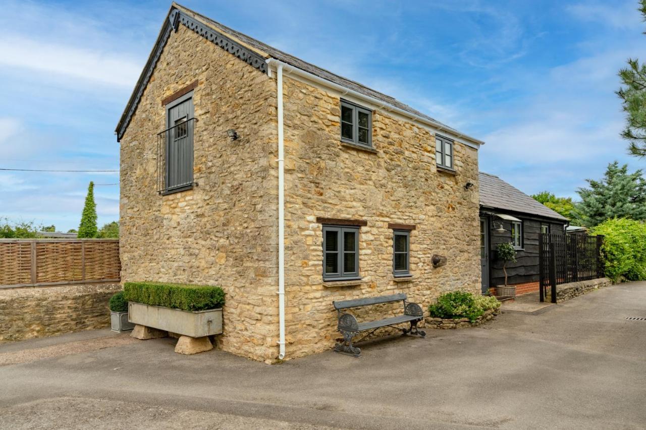 Buff Lodge Tackley Eksteriør billede